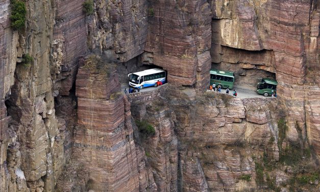 Αυτός είναι ο πιο επικίνδυνος δρόμος στον κόσμο – Δείτε το video