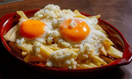 Στάκα με αυγά και φύγαμε… για Χανιά