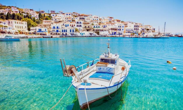 Ποιο κυκλαδονήσι υμνούν τα γερμανικά ΜΜΕ – «Ιδανικές διακοπές μετά την πανδημία»