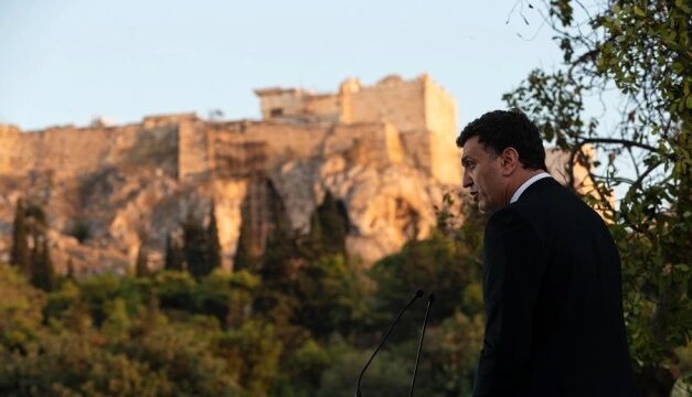 Κικίλιας: Επέκταση της σεζόν από το Καστελόριζο μέχρι την Αθήνα