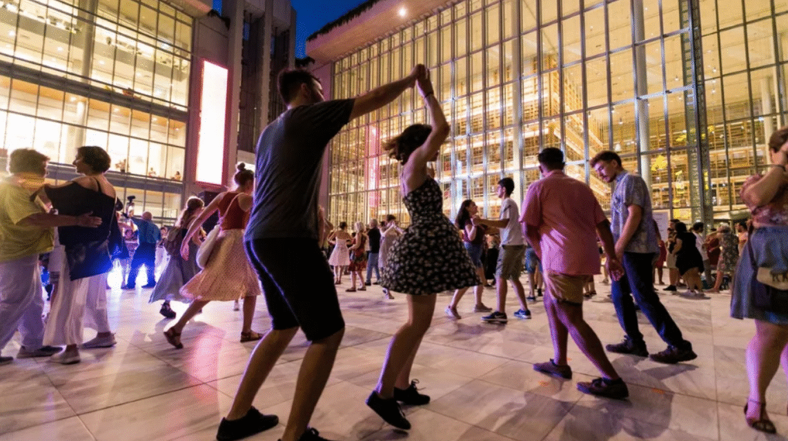 Τριήμερο φεστιβάλ χορού στο ΚΠΙΣΝ με δωρεάν μαθήματα tango, swing και disco