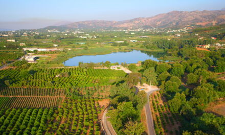 Χανιά: Ο Μικρός Υδροηλεκτρικός Σταθμός που έγινε Μουσείο ΑΠΕ στη λίμνη της Αγυιάς