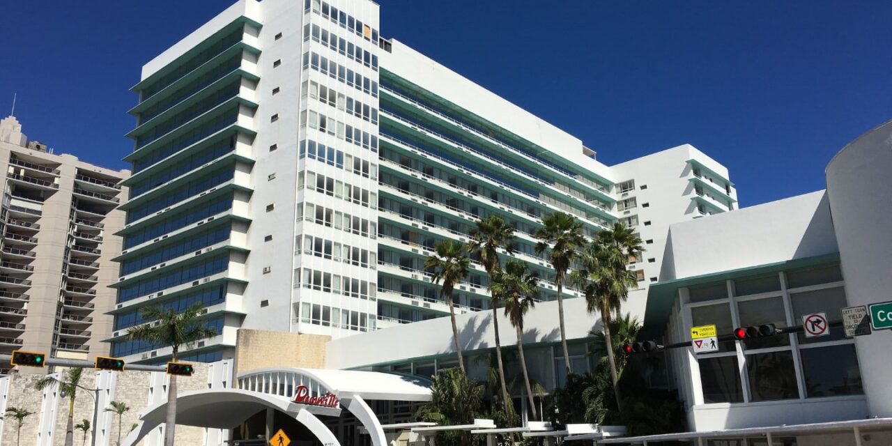 Deauville Hotel: Κατεδαφίστηκε το ιστορικό ξενοδοχείο