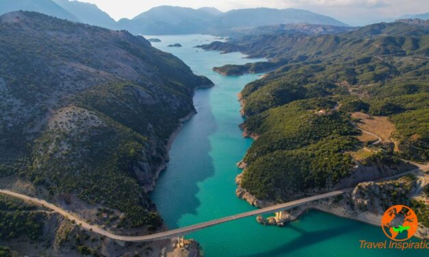 Ταξιδεύοντας με φουσκωτό στην λίμνη Κρεμαστών και στα στενά του Αχελώου (vid)