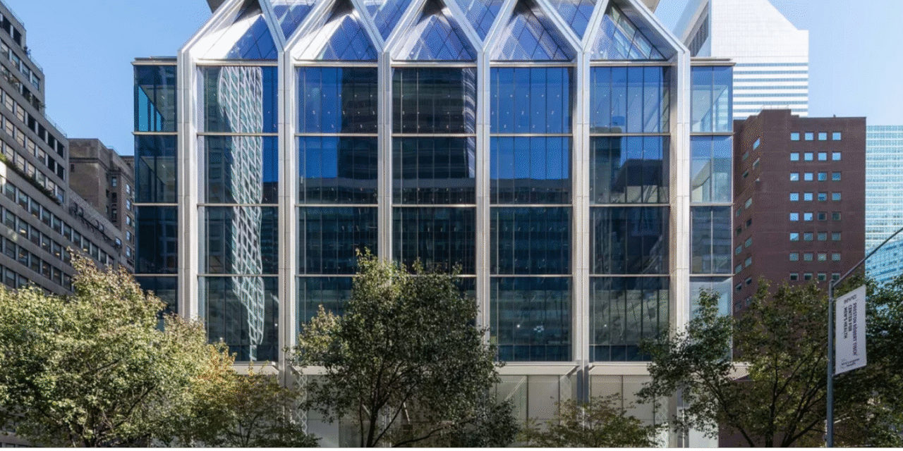 Νέα Υόρκη: Ο εντυπωσιακός ουρανοξύστης που καταλαμβάνει ολόκληρο οικοδομικό τετράγωνο στην Park Avenue