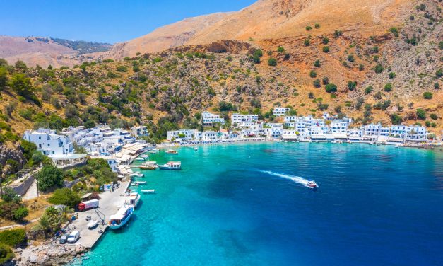 Αυτό είναι το αγαπημένο νησί των Βρετανών – Ποια βραβεία έδωσαν