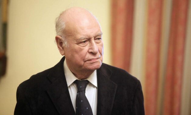 Πέθανε ο Γιάννης Διακογιάννης