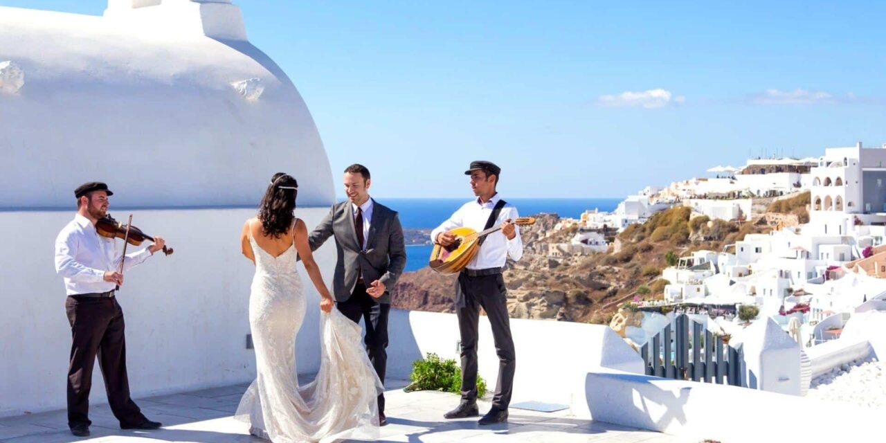 Αυτά τα ελληνικά νησιά προβάλλονται σήμερα στο Λονδίνο ως ιδανικοί προορισμοί γαμήλιου τουρισμού