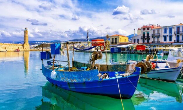 Ένα ελληνικό νησί στους 10 κορυφαίους προορισμούς του 2023 για τουρισμό περιπέτειας και ευεξίας