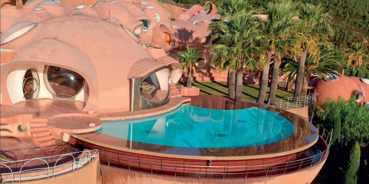 Palais Bulles: Το εκκεντρικό παλάτι από φούσκες του Πιέρ Καρντέν