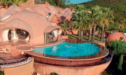 Palais Bulles: Το εκκεντρικό παλάτι από φούσκες του Πιέρ Καρντέν