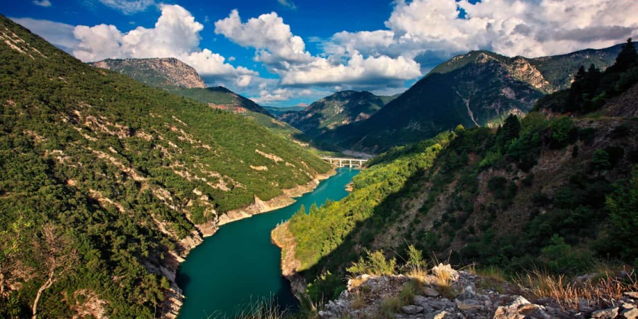 Ταξιδεύουμε σε τρία υπέροχα χωριά της Ορεινής Ναυπακτίας περιμετρικά του Εύηνου (video)