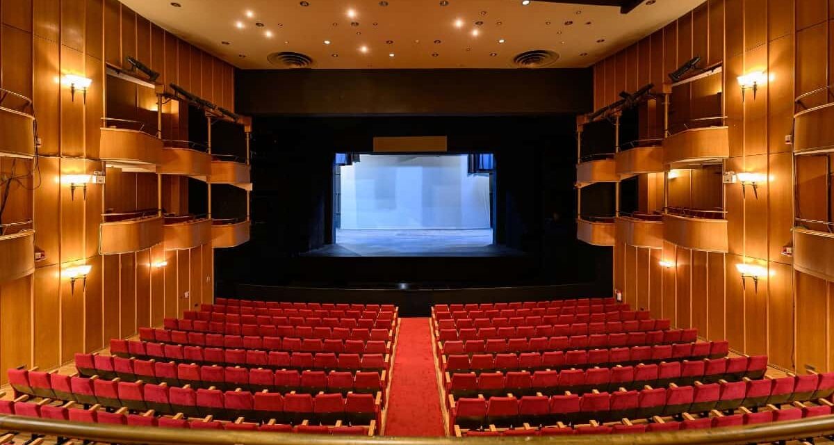 ΟΠΑΝΔΑ: Ο Μανώλης Μητσιάς δίνει συναυλία στο θέατρο Ολύμπια