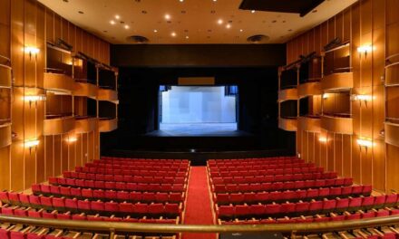 ΟΠΑΝΔΑ: Ο Μανώλης Μητσιάς δίνει συναυλία στο θέατρο Ολύμπια