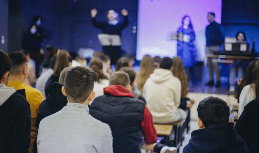 Η Εθνική Λυρική Σκηνή συστήνει την όπερα στα σχολεία ταξιδεύοντας σε όλη την Ελλάδα