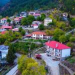 Μεσολούρι: Το εκπληκτικό χωριό των Γρεβενών με τους υπέροχους καταρράκτες (video)