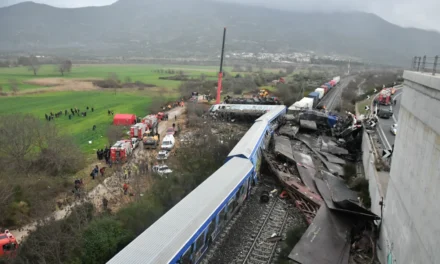 Μαύρη πρωτομηνιά: Νεκροί και εκατοντάδες τραυματίες από σύγκρουση τρένων στα Τέμπη