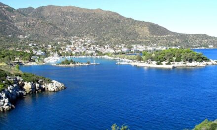 Ο μικρός οικισμός του Αγίου Νικολάου με τα διάσημα ιαματικά νερά των λουτρών του Παυσανία (vid)