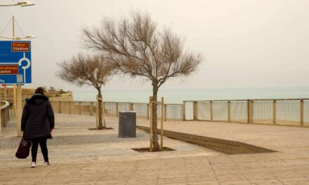 Καιρός: Νεφώσεις με τοπικές βροχές και μεταφορά αφρικανικής σκόνης σήμερα