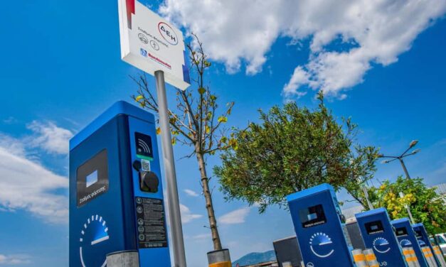 ΔΕΗ blue: Πάνω από 1500 σημεία φόρτισης και 80 σημεία ταχυφόρτισης πανελλαδικά