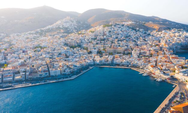 Ποιο ελληνικό νησί προτείνει το Conde Nast Traveler