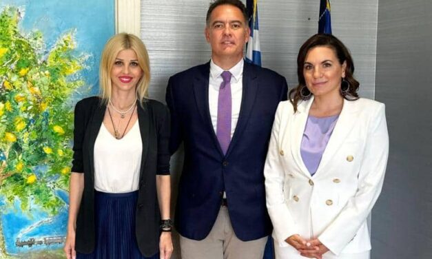 Συνάντηση της Κεφαλογιάννη με τον πρόεδρο του ΞΕΕ