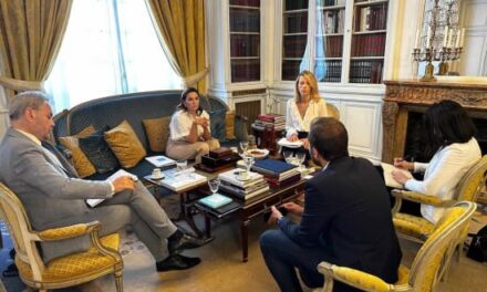 Συναντήσεις Κεφαλογιάννη με Γάλλους τουρ οπερέιτορ για επιμήκυνση της σεζόν και κρατήσεις τελευταίας στιγμής