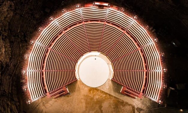 Μετά από 15 χρόνια ανοίγει σήμερα ξανά για το κοινό το ιστορικό θέατρο του Λυκαβηττού