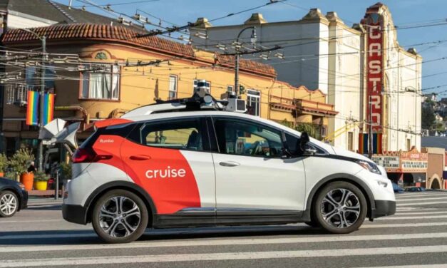 Tαξί ρομπότ: Ξεκινούν τον επόμενο μήνα στο Ντουμπάι τα δοκιμαστικά δρομολόγια