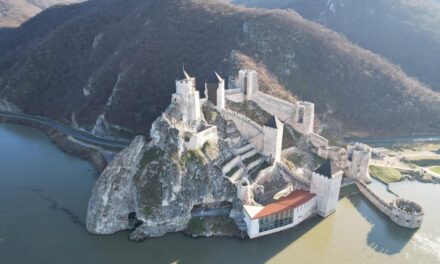 Golubac Fortress, ένα εκπληκτικό κάστρο στις όχθες του Δούναβη που ελάχιστοι γνωρίζουν (vid)