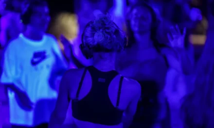 Χριστουγεννιάτικο Silent Disco πάρτι στο ΚΠΙΣΝ με διασκέδαση μέσω… ακουστικών