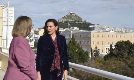 Συνάντηση Όλ. Κεφαλογιάννη με την ελληνικής καταγωγής Υφυπ. Τουρισμού του Καναδά