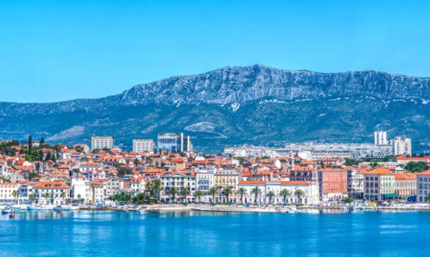 Αυτή η πόλη προσφέρει σπίτια έναντι 13 σεντς αρκεί να μην είσαι single