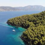 Το καταπράσινο νησί που φτάνει κάποιος σε μόλις 20 λεπτά με το καράβι (video)