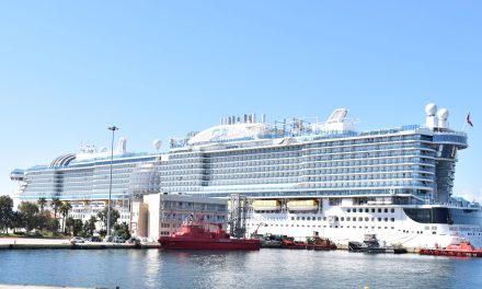 Ο ΟΛΠ υποδέχθηκε το νέο κρουαζιερόπλοιο Sun Princess στο λιμάνι του Πειραιά