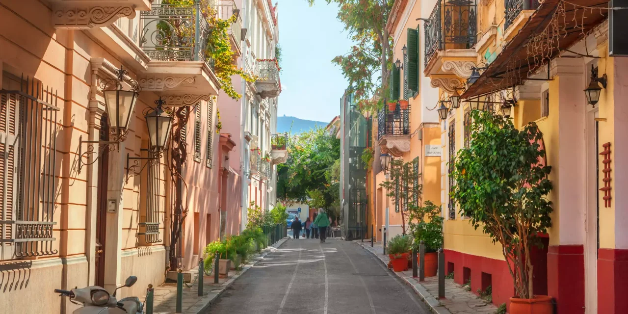 Time Out: Αυτοί είναι οι 30 πιο κουλ δρόμοι στον κόσμο – Στη λίστα κι ένας της Αθήνας