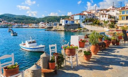 Η Σάμος γίνεται πόλος έλξης χιλιάδων Τούρκων τουριστών
