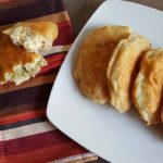 Πισία: Τα λαχταριστά ποντιακά πιροσκί με την πλούσια γέμιση