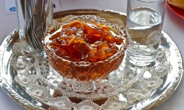 Αυτό το γλυκό του κουταλιού έχει άρωμα… Μήλου