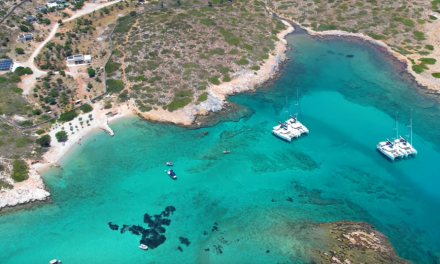 Αρκιοί, το νησί της απόλυτης γαλήνης με τα απίστευτα εξωτικά νερά (video)