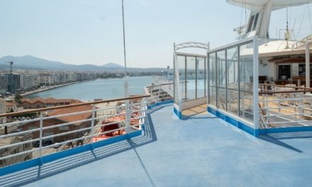 Μεταφέροντας περισσότερους από 1.200 επιβάτες, «έδεσε» στο λιμάνι της Θεσσαλονίκης το Celestyal Journey