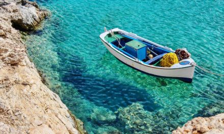 Σχεδόν 11 δισ. ευρώ τα έσοδα από τον τουρισμό στο επτάμηνο Ιανουαρίου-Ιουλίου