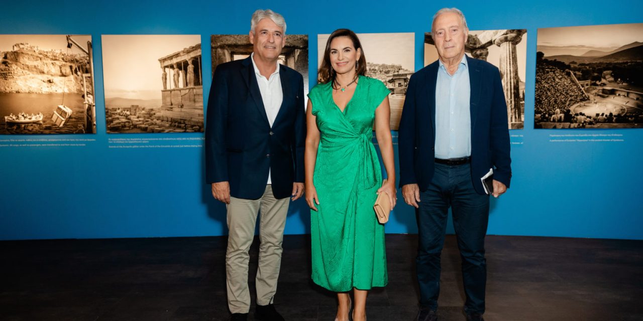 Η έκθεση φωτογραφίας του Robert McCabe θα ταξιδεύσει στην Ιαπωνία και θα προβάλει τον ελληνικό τουρισμό