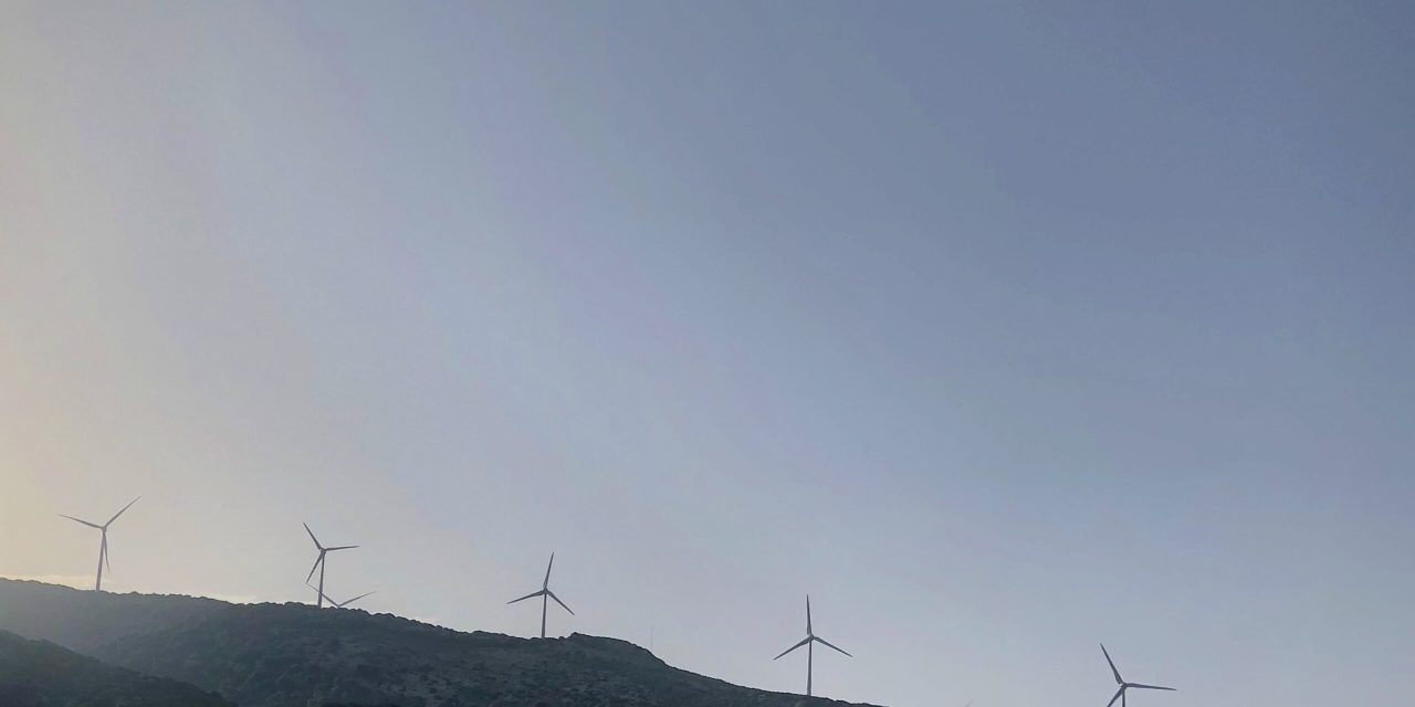 Όμιλος ΔΕΗ: Στρατηγική συμφωνία για εξαγορά ΑΠΕ από τους ομίλους Κοπελούζου & Σαμαρά