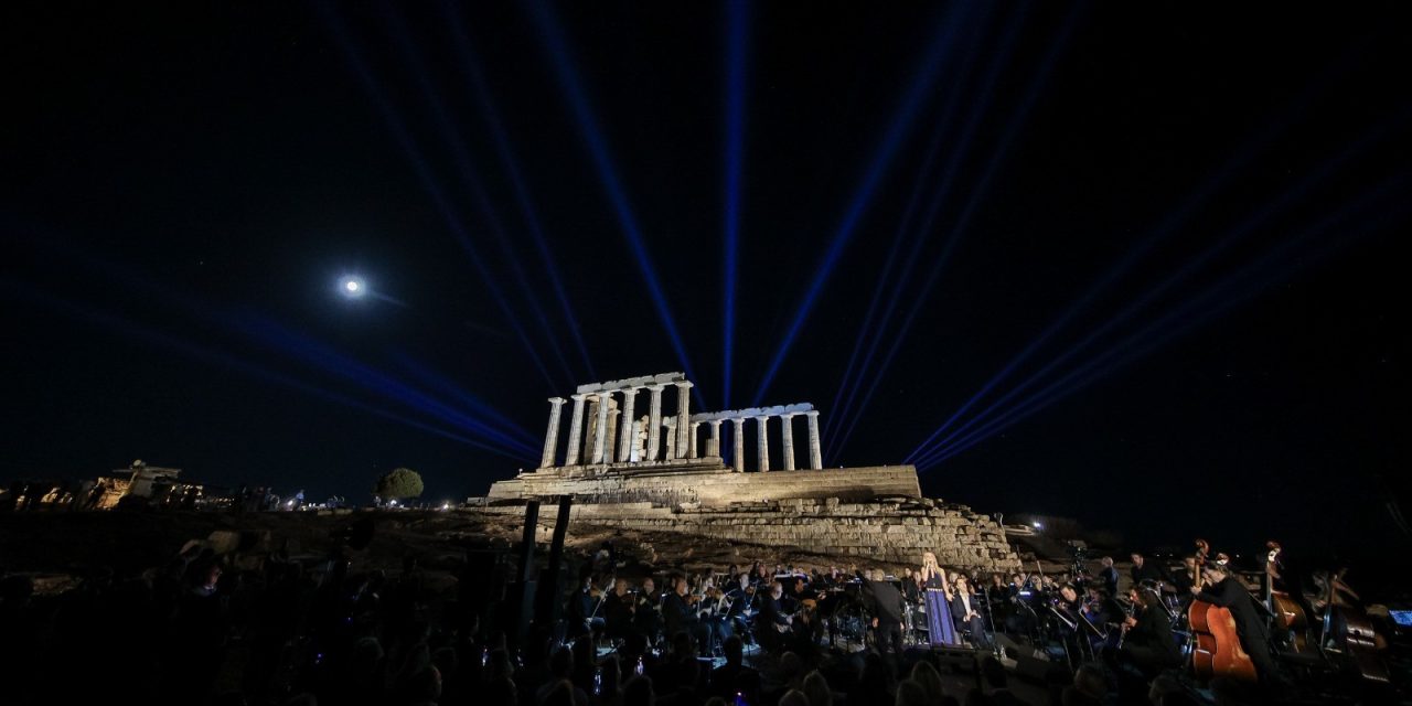 Η METLEN φωταγώγησε τον Ναό του Ποσειδώνα στο Σούνιο – Εντυπωσιακό αποτέλεσμα
