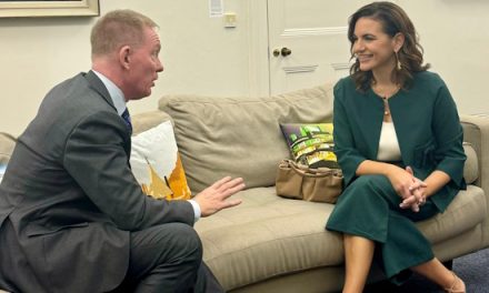 Συνάντηση Όλ. Κεφαλογιάννη με τον Βρετανό ομόλογό της στο Λονδίνο – Αναβαθμίζεται η τουριστική συνεργασία Ελλάδας – Βρετανίας