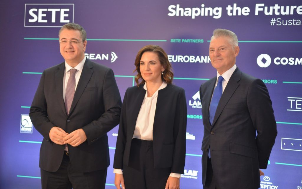 Η Όλγα Κεφαλογιάννη στο συνέδριο του ΣΕΤΕ: Ενσωμάτωση των αρχών της βιωσιμότητας σε κάθε πτυχή του τουρισμού