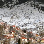 4 χωριά για παραδοσιακά Χριστούγεννα αγκαλιά με τη φύση!