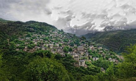 Συρράκο: Ένα πέτρινο στολίδι στα Τζουμέρκα