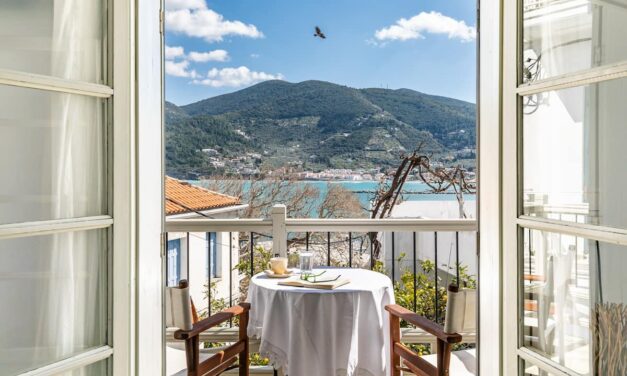 Αυτά ήταν τα 8 πιο αγαπημένα Airbnb του TikTok το 2024 – Το ένα στην Ελλάδα